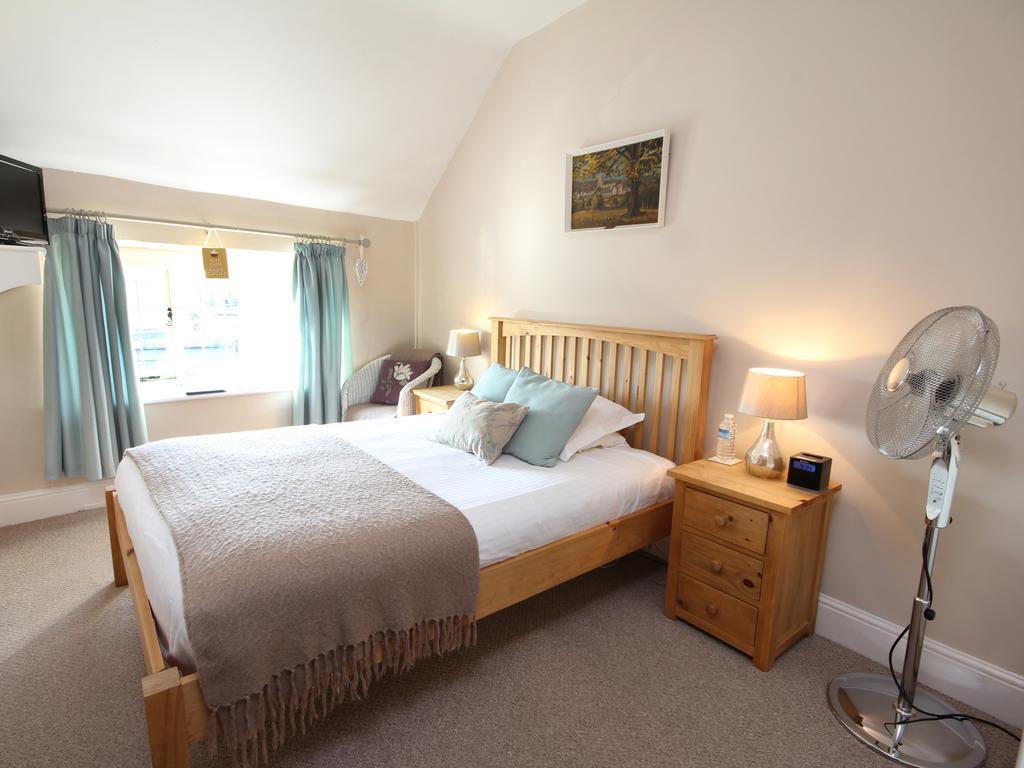 Horse & Groom Inn Milcombe Chambre photo