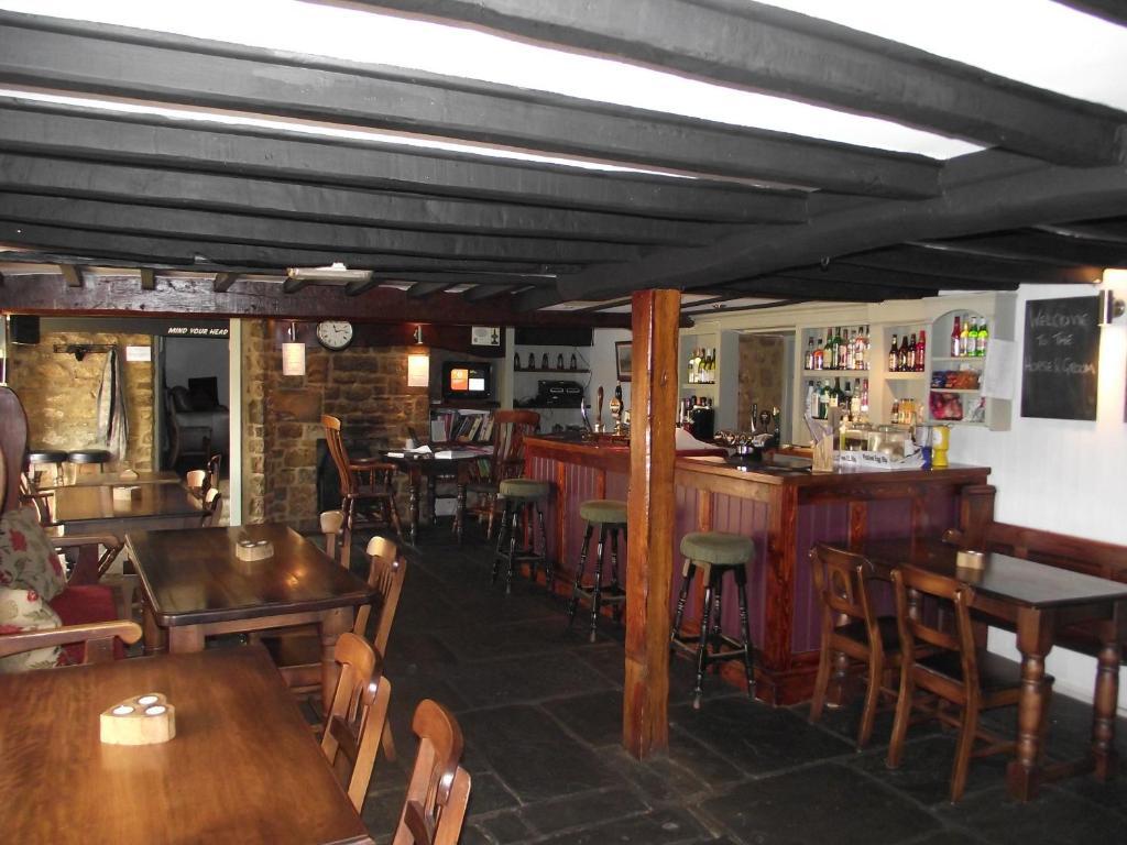 Horse & Groom Inn Milcombe Extérieur photo
