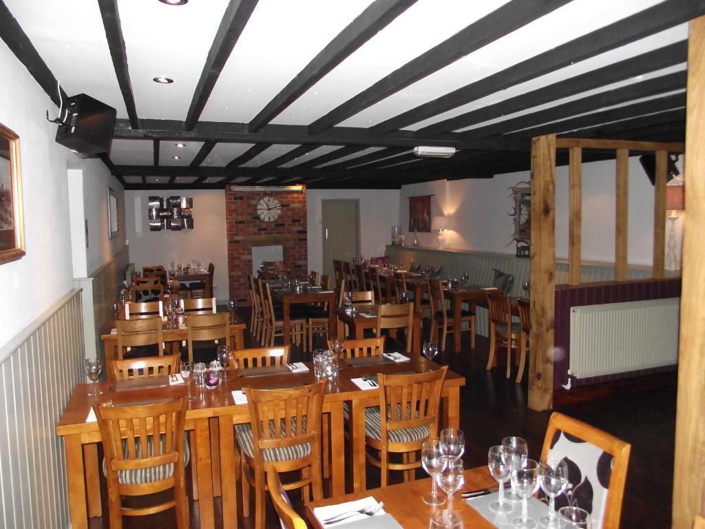 Horse & Groom Inn Milcombe Extérieur photo