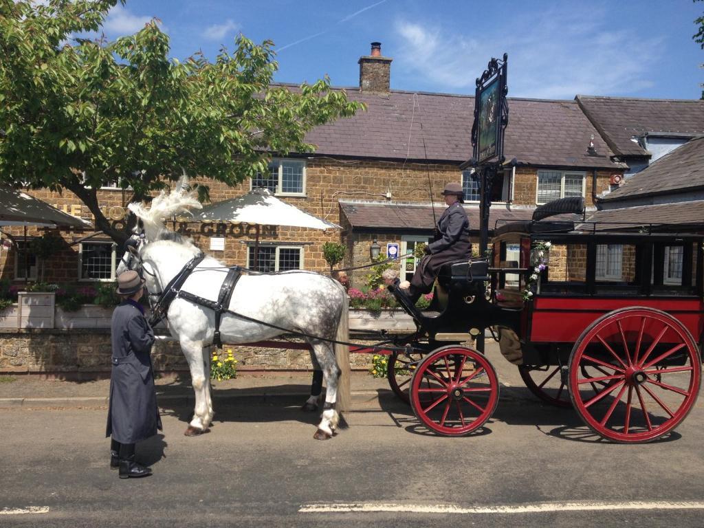 Horse & Groom Inn Milcombe Extérieur photo